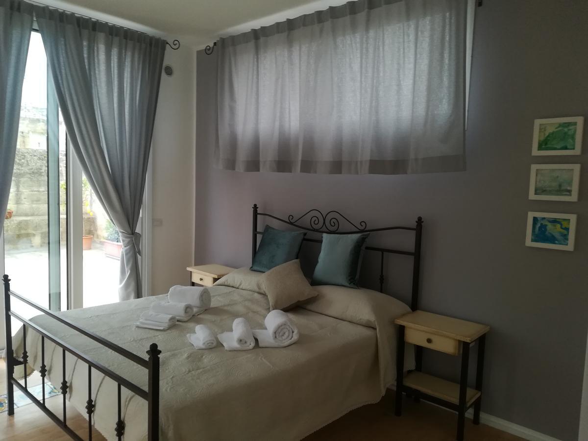 Dimora Dell'Artista Bed & Breakfast เลชเช ภายนอก รูปภาพ