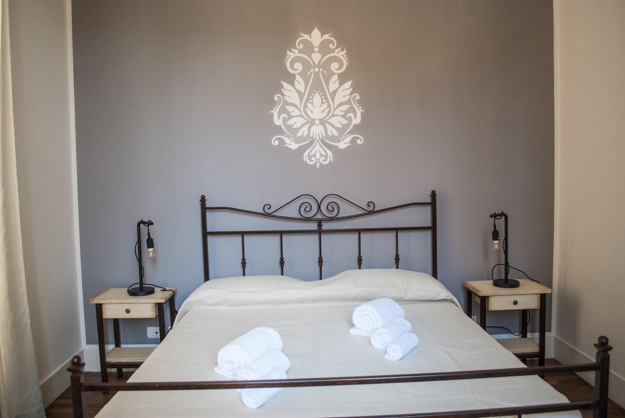 Dimora Dell'Artista Bed & Breakfast เลชเช ภายนอก รูปภาพ