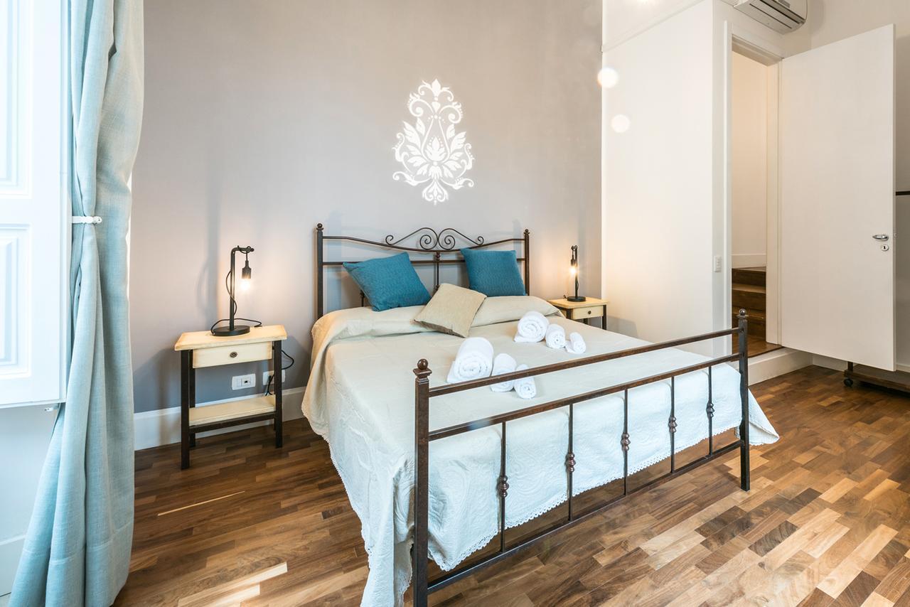 Dimora Dell'Artista Bed & Breakfast เลชเช ภายนอก รูปภาพ