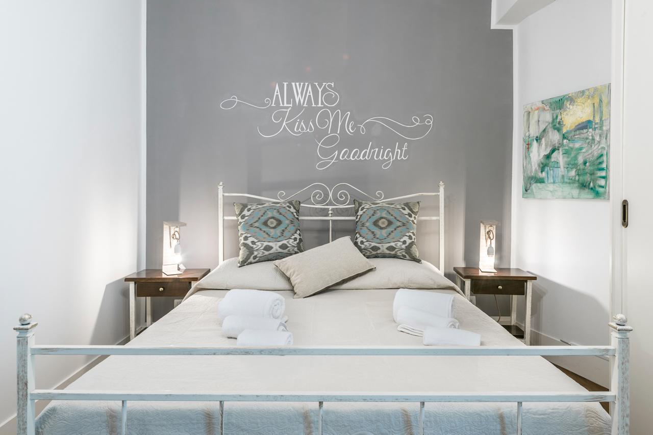 Dimora Dell'Artista Bed & Breakfast เลชเช ภายนอก รูปภาพ