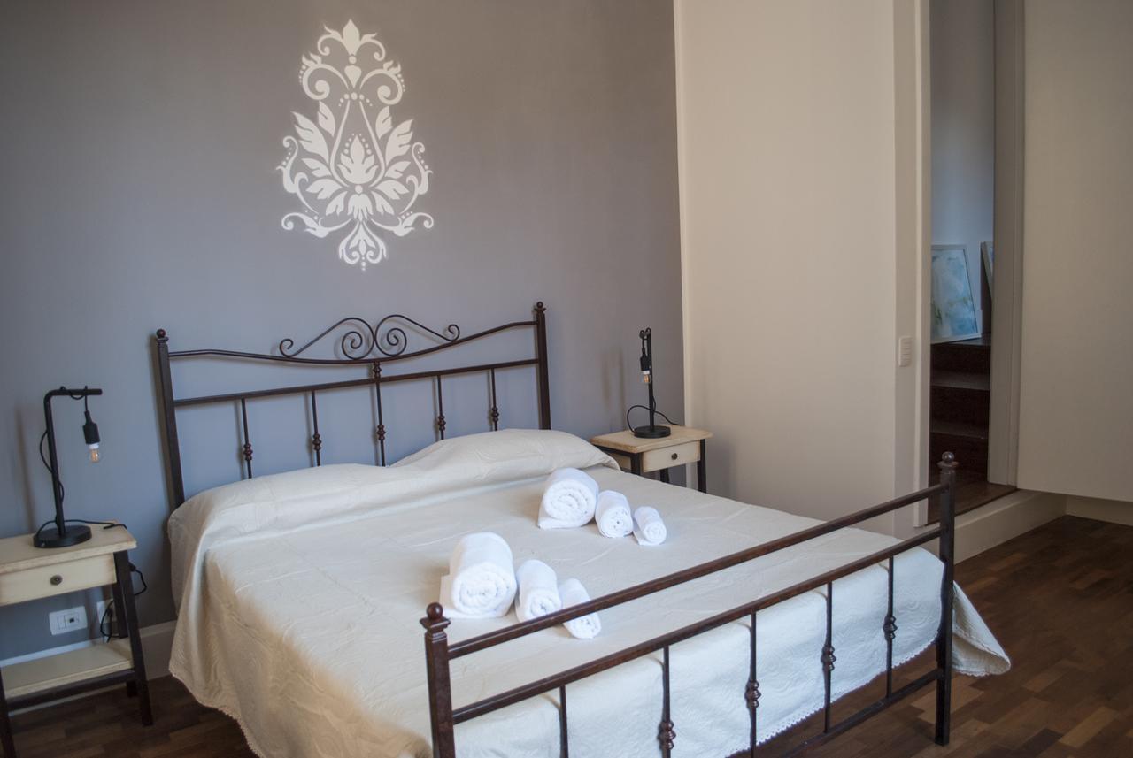 Dimora Dell'Artista Bed & Breakfast เลชเช ภายนอก รูปภาพ